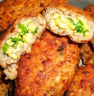 Гречневые зразы с куриным филе,зеленым луком и яйцом