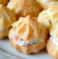 profitroli-s-sirom-i-lososem