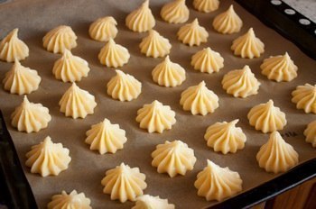 profitroli-s-sirom-i-lososem