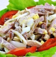 salat-vetchini-kurizi-gribov