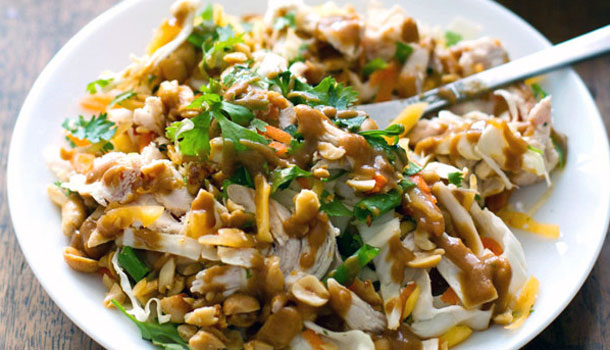 тайский рубленный куриный салат